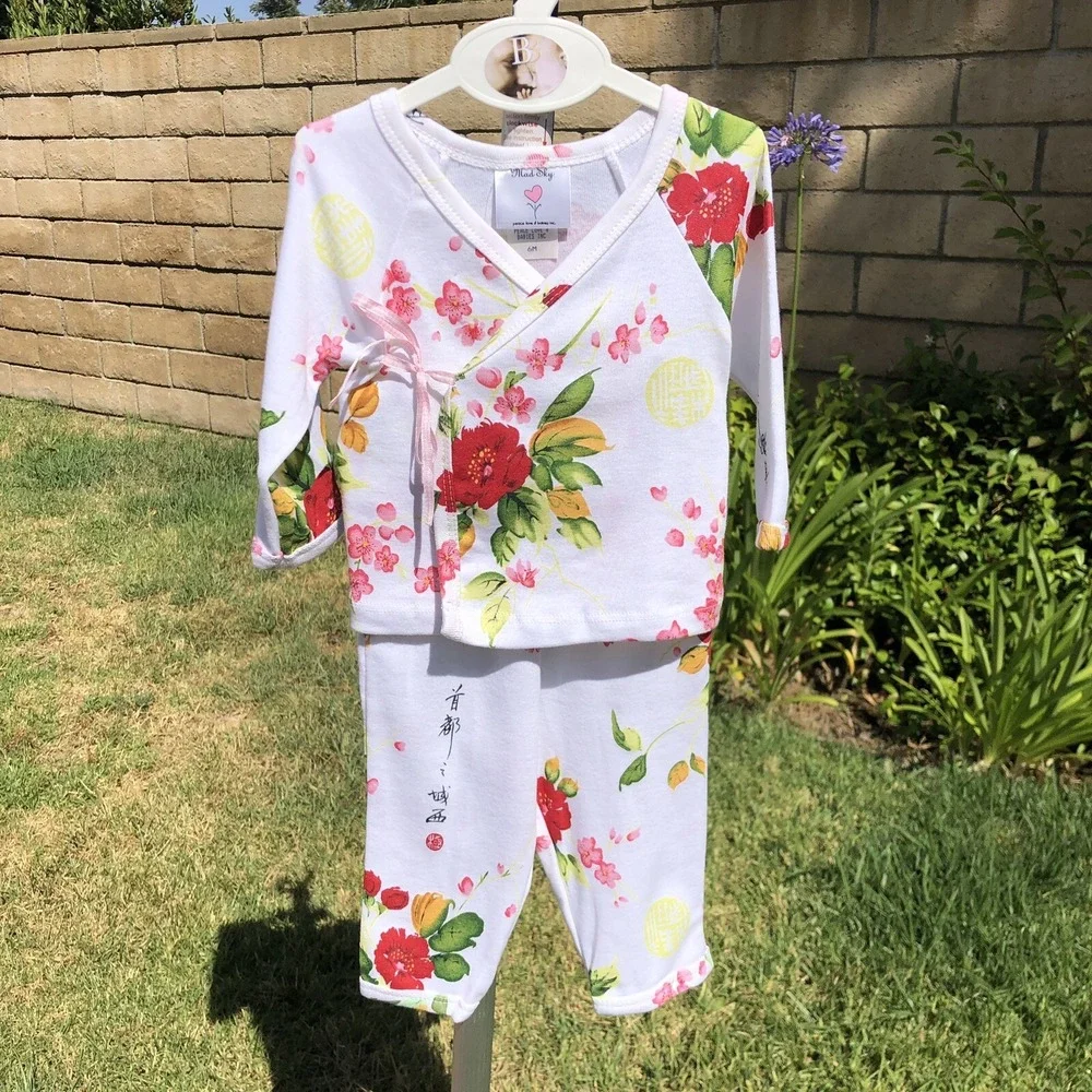 New 12 Month Kimono Layette Set Wrap Shirt Pants Babies Infants Toddler Infant‎